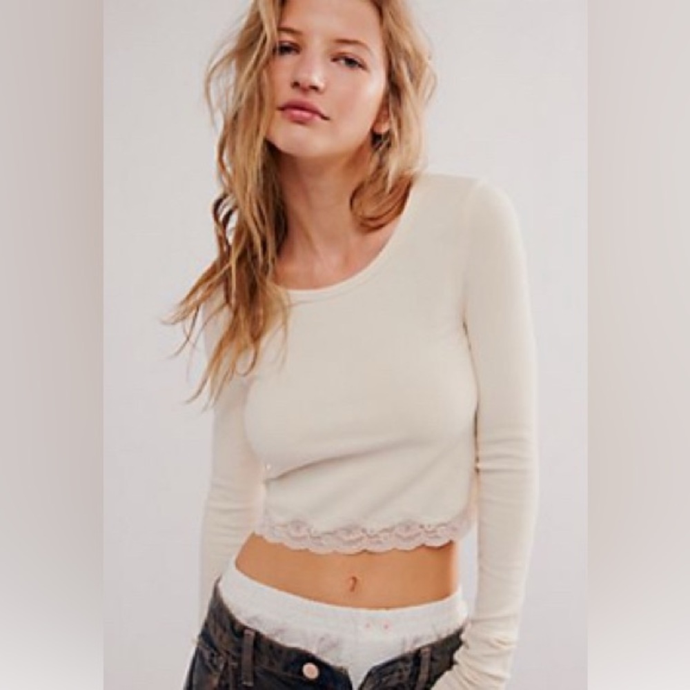 🌼 3 for $50 🌼 FREE PEOPLE 🤍 CLASSIC TWIST LONG SLEEVE